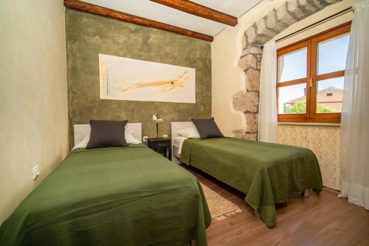 Вилла House Luce Krapan Экстерьер фото